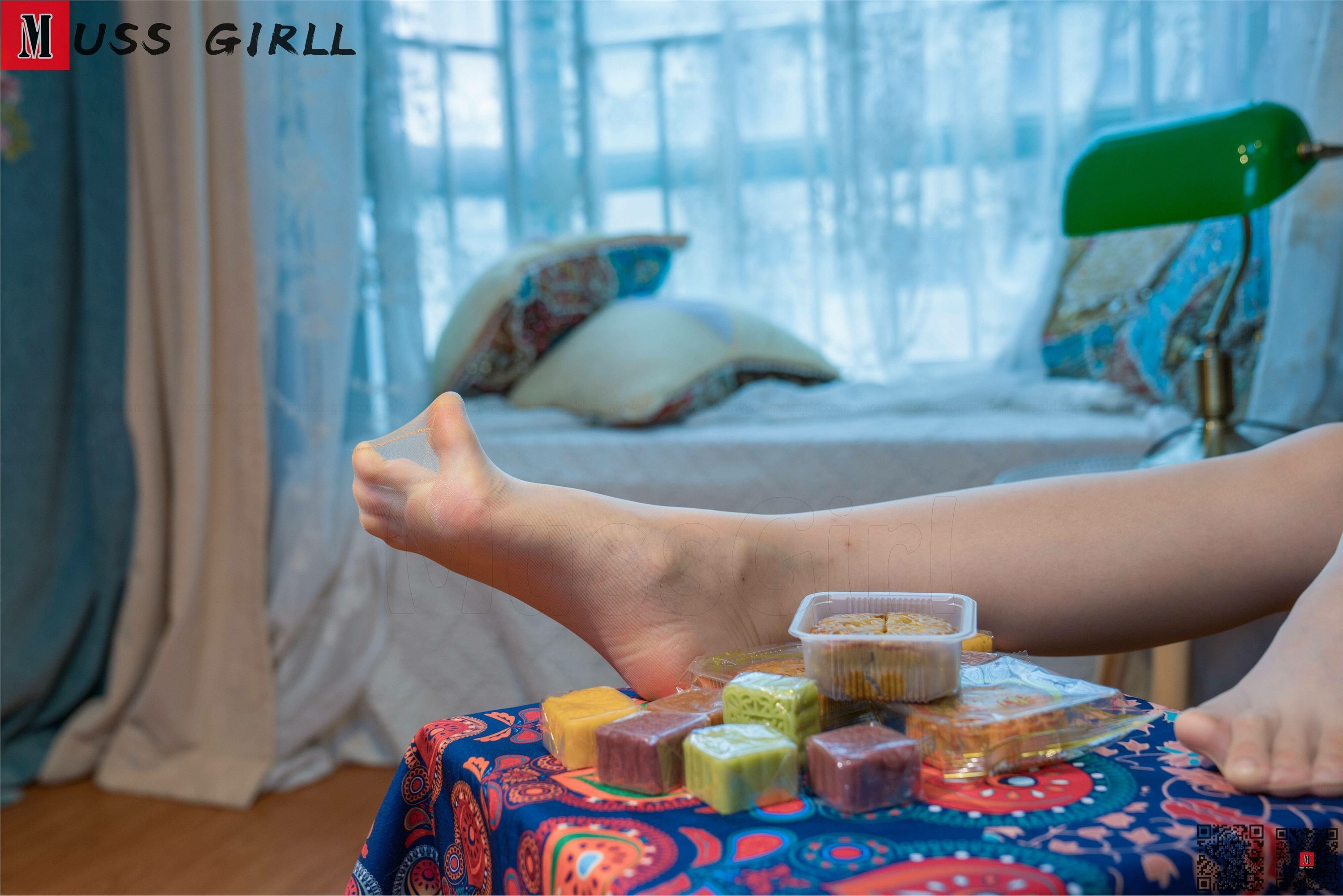 MussGirl慕丝女郎  NO.159 碎花短旗袍